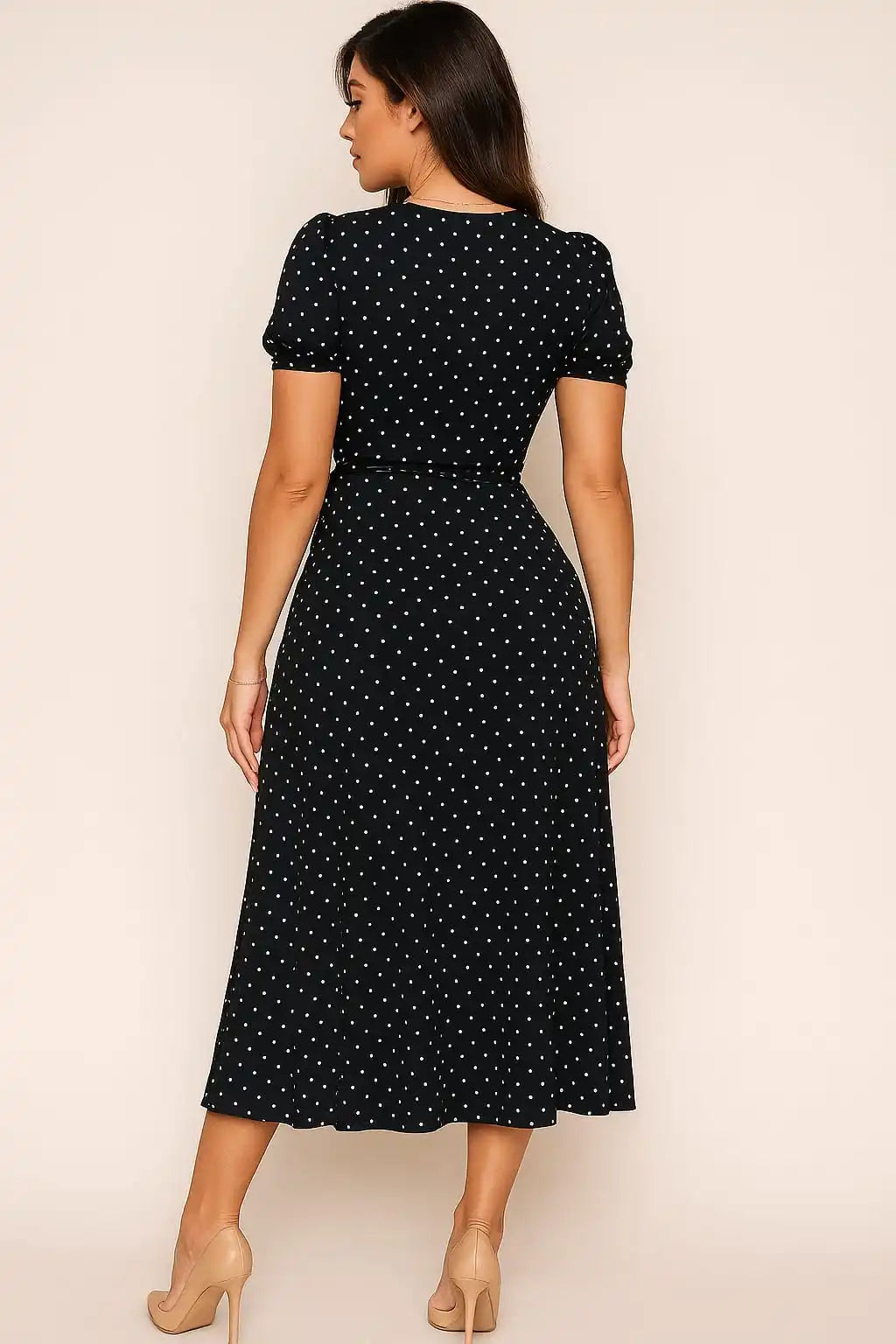 Vestido Midi Negro con Lunares Blancos