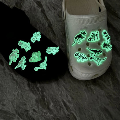 Accesorios Fluorescentes para Zapatos – Dinosaurios divertidos y con estilo